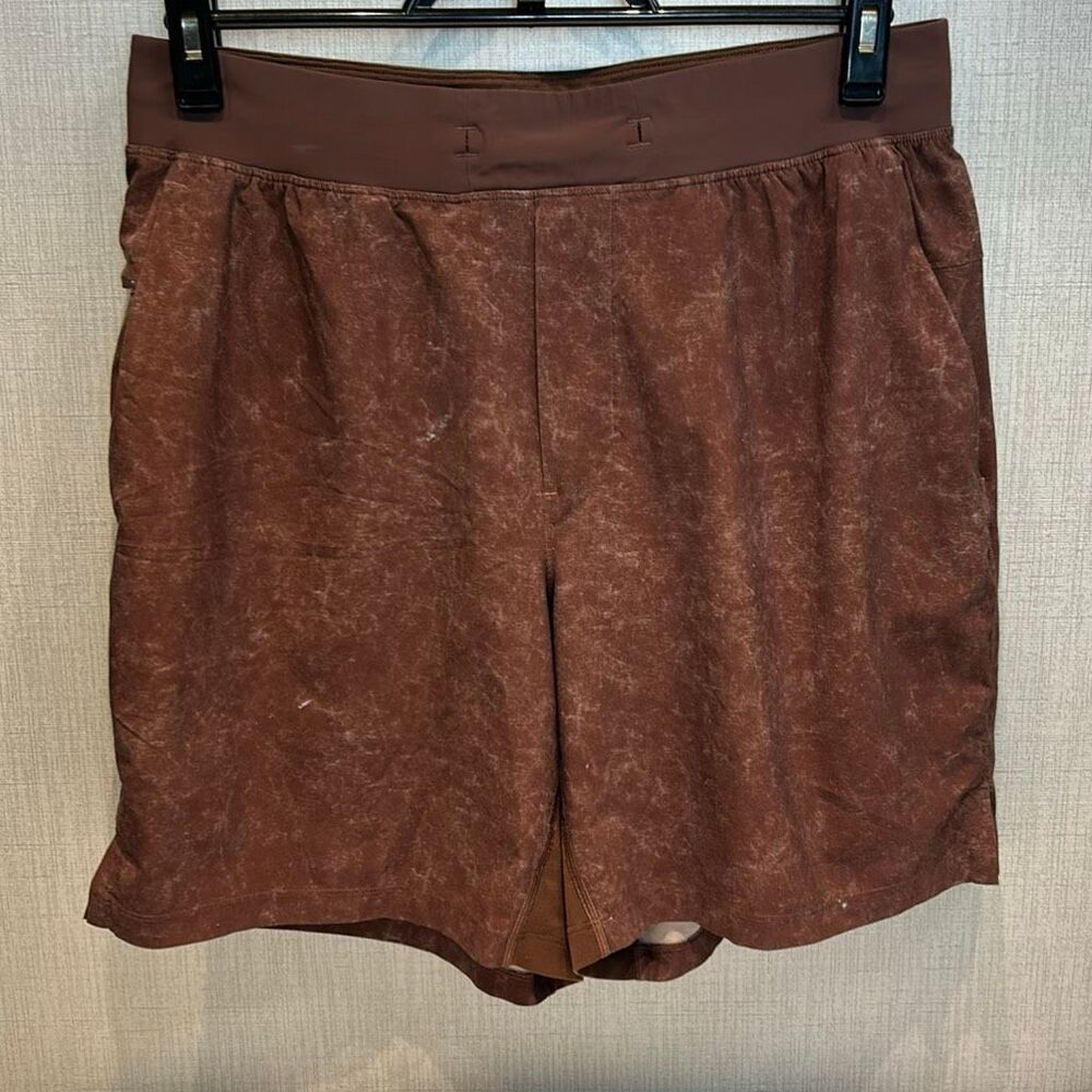 Lululemon Performance Shorts Mens Sz Large Maroon Burgundy Marbled LM7AKRS 7" In